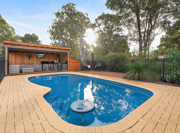 17 Darling Range Drive, Bedfordale, WA 6112