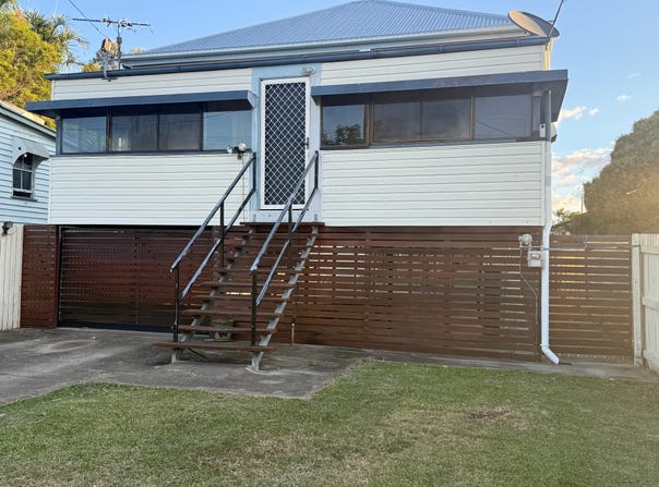 378 Quay Street, Depot Hill, Qld 4700