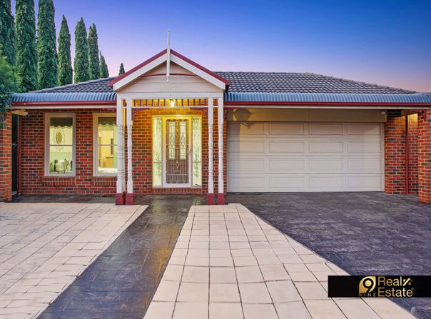 30 HEYSEN PARKWAY, Caroline Springs, Vic 3023