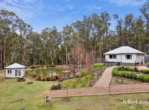 30 Whitegum Drive, Wheatsheaf, Vic 3461