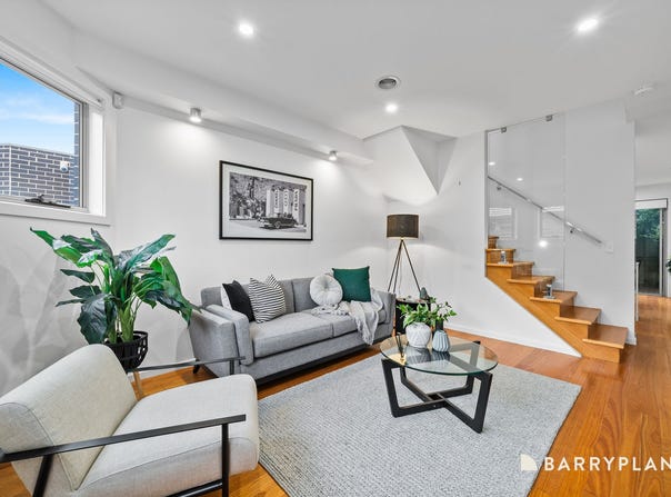 2/3 Edmund Street, Maidstone, Vic 3012