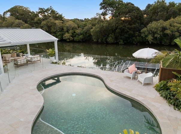 272 Nineteenth Avenue, Elanora, Qld 4221