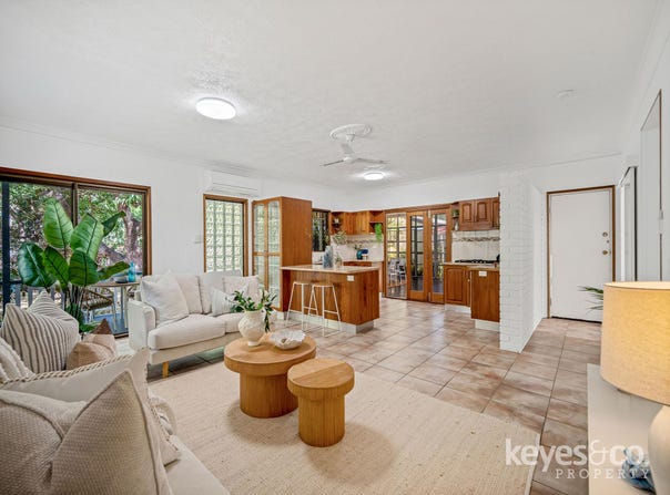 24 Alligator Creek Road, Alligator Creek, Qld 4816