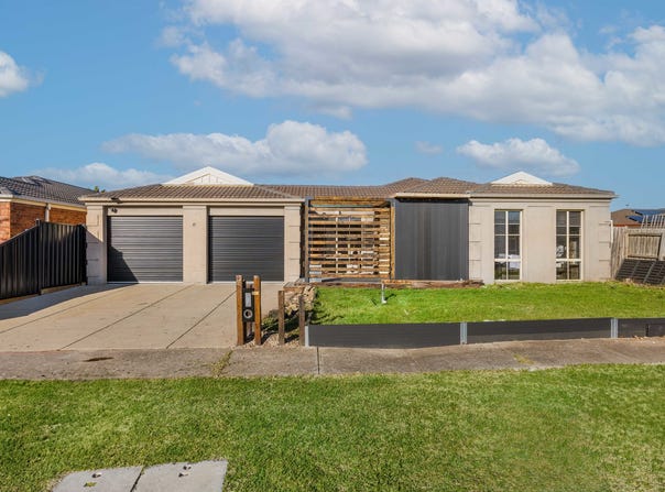 15 Sunrise Drive, Hillside, Vic 3037