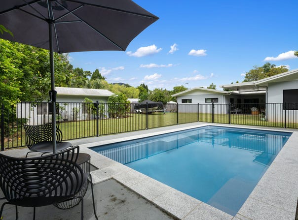 4 Wimble Street, Brinsmead, Qld 4870