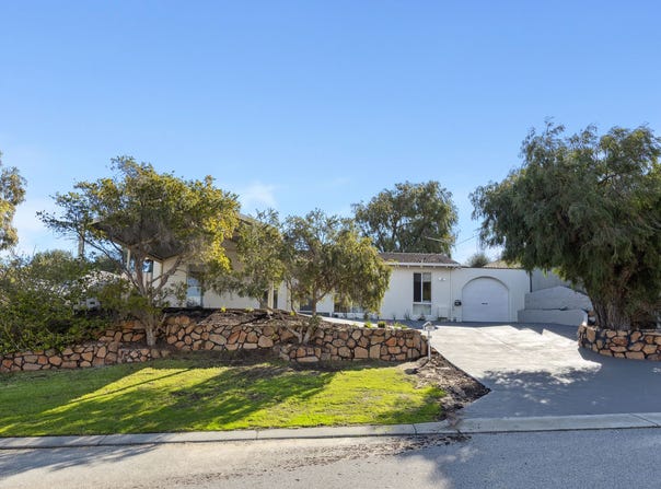 62 Simpson Drive, Padbury, WA 6025