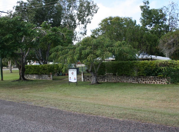 14 Mary St, Nebo, Qld 4742