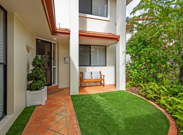 9/23 Santa Barbara Road, Hope Island, Qld 4212