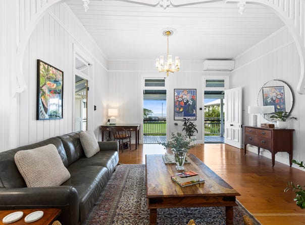 302 Flinders Parade, Sandgate, Qld 4017