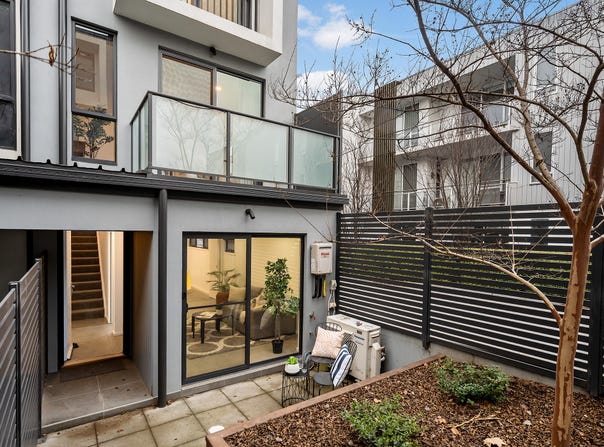 15/128 Easty Street, Phillip, ACT 2606
