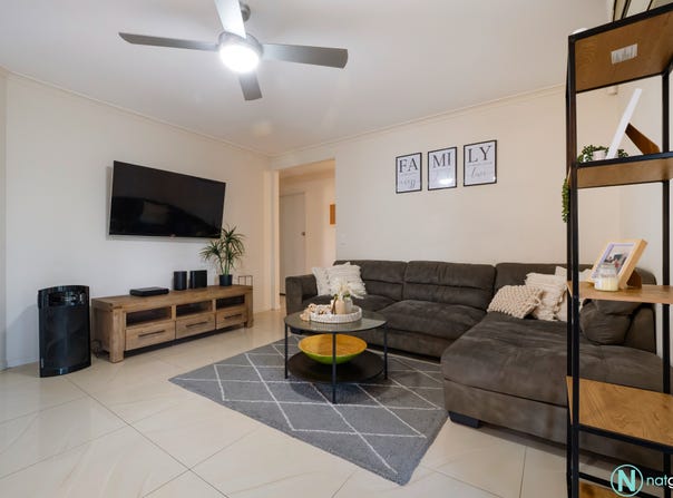 51 Bottlebrush Drive, Regents Park, Qld 4118
