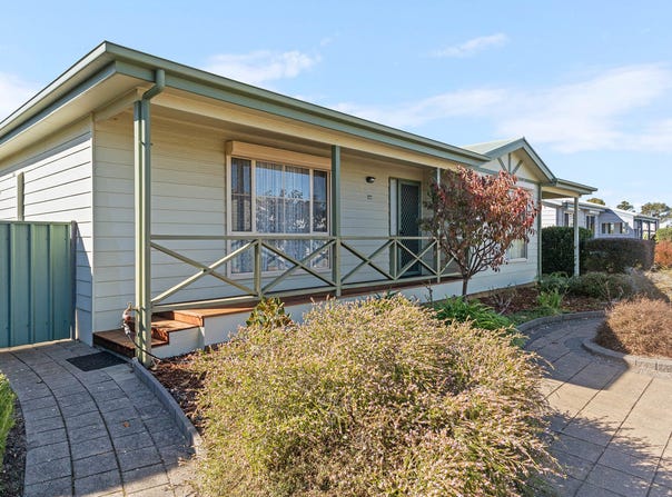 122 Rosett/1-27 Maude Street, Encounter Bay, SA 5211