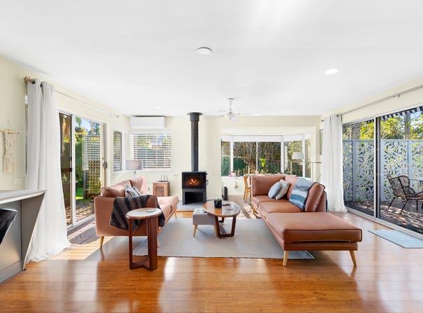 57 Eric Fenning Drive, Surf Beach, NSW 2536