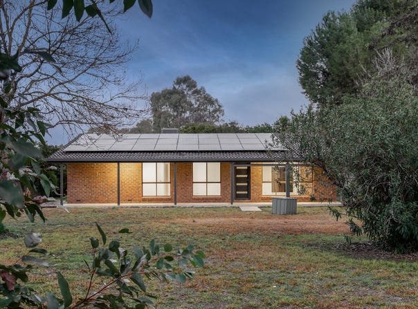 122-124 Bank Street, Howlong, NSW 2643