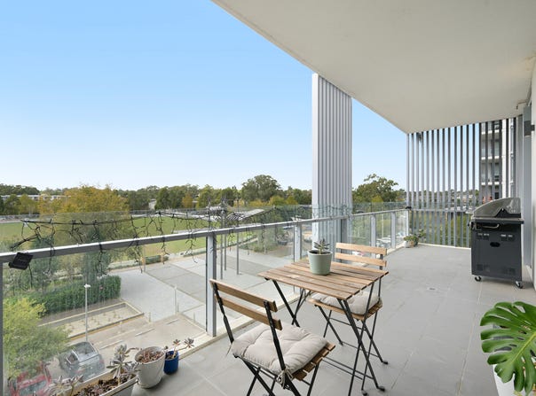 407/8 Aviators Way, Penrith, NSW 2750