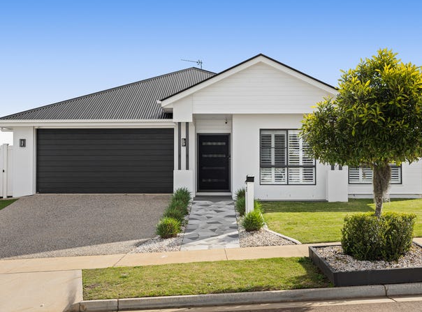 35 McAulay Avenue, Highfields, Qld 4352
