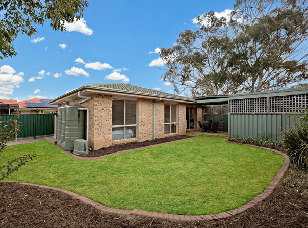 9 Honyong Crescent, Ngunnawal, ACT 2913