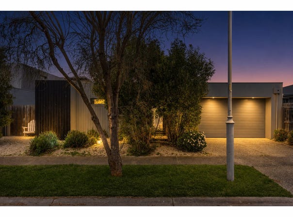 19 Loch Lomond Crescent, Torquay, Vic 3228