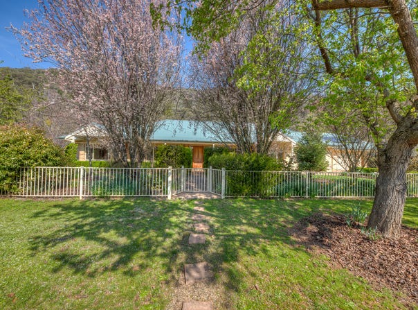 2 Tempo Crescent, Bright, Vic 3741