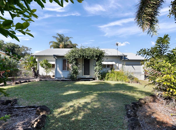 228 Slade Point Road, Slade Point, Qld 4740