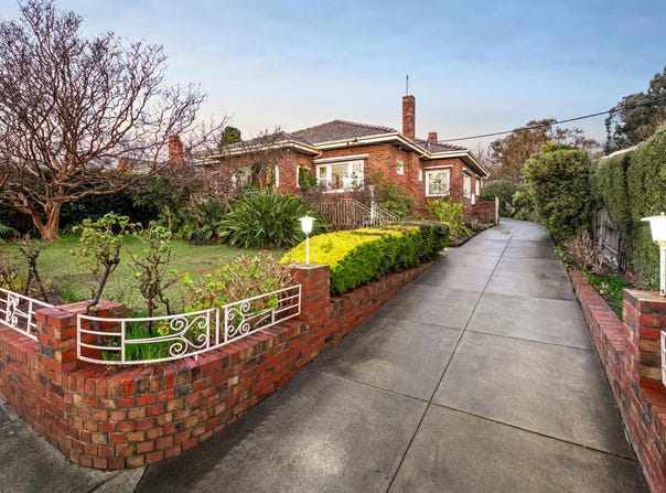 286 Lower Heidelberg Road, Ivanhoe East, Vic 3079