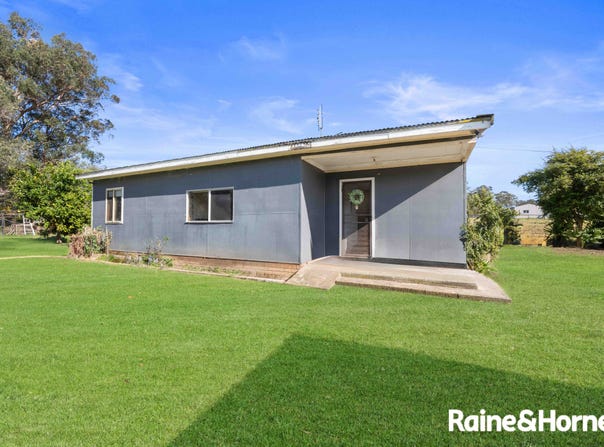 65 Oaks Rd, Thirlmere, NSW 2572