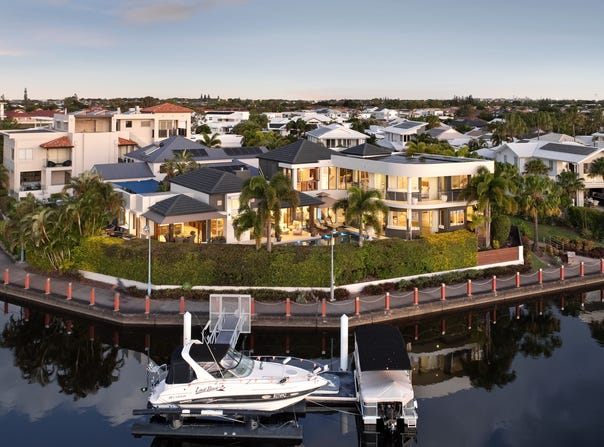 10 Cayman Place, Parrearra, Qld 4575
