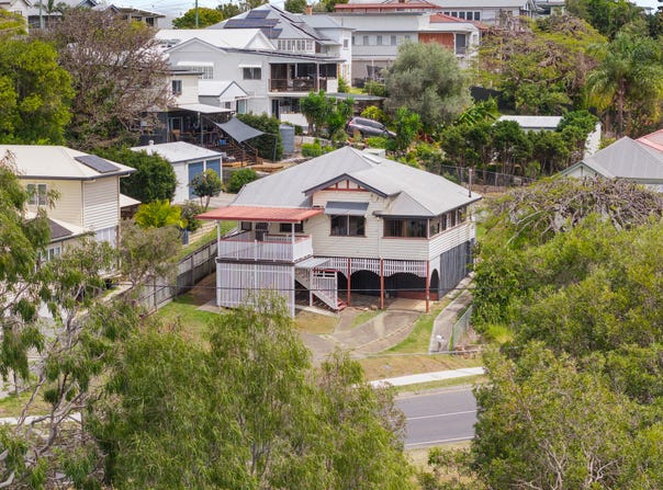 63 Southerden Street, Sandgate, Qld 4017