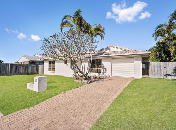 17 Moolyyir Street, Urangan, Qld 4655