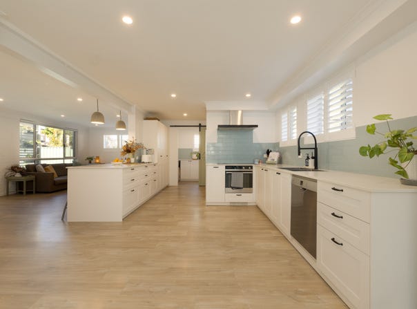 16 Orsan Street, Wynnum West, Qld 4178