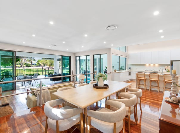 2272 Banksia Lakes Drive, Sanctuary Cove, Qld 4212