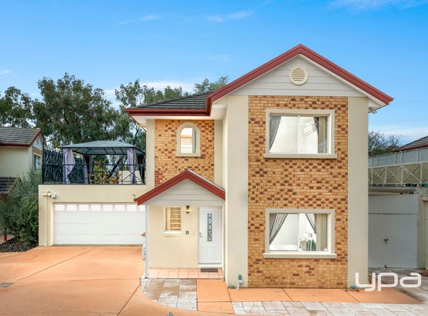 2/84 Lakeside Drive, Sanctuary Lakes, Vic 3030
