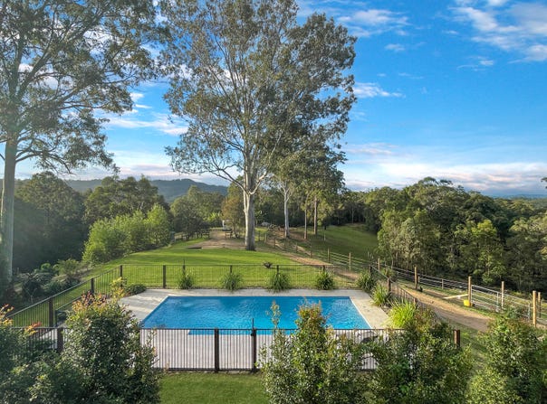 357 Hunchy Road, Hunchy, Qld 4555