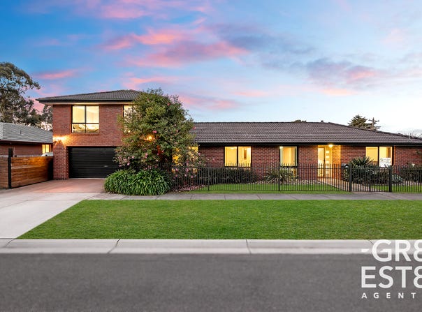 11 Roberts Road, Cranbourne, Vic 3977