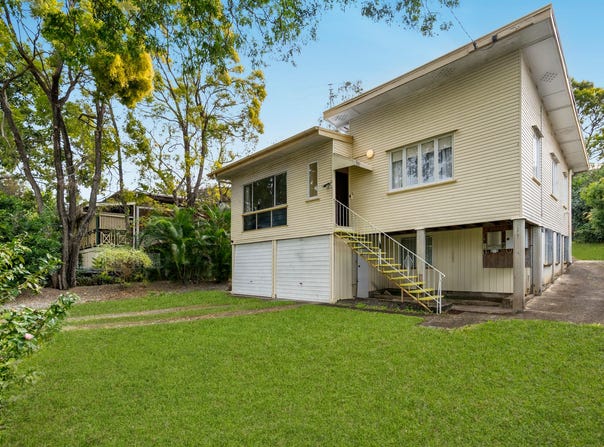 17 Disraeli Street, Indooroopilly, Qld 4068
