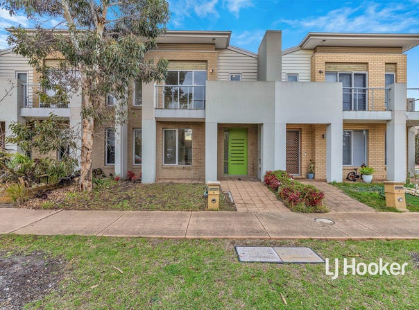 4 Broadbeach Circuit, Sanctuary Lakes, Vic 3030