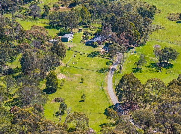 547 Pyalong Road, Lancefield, Vic 3435