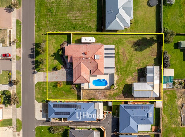 4 Clearys Road, Dardanup, WA 6236