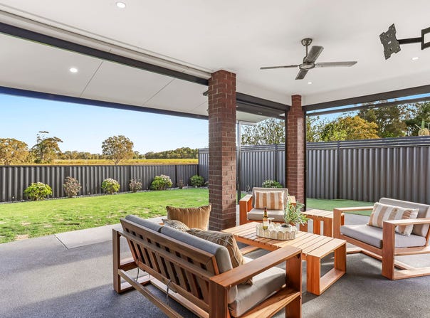 23 Esplanade, Jacobs Well, Qld 4208