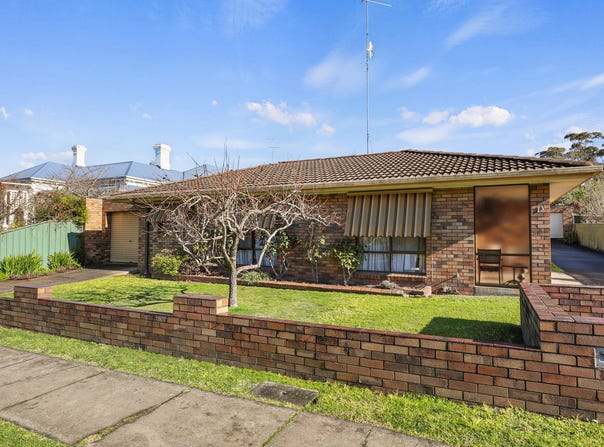 1/13 Alexandra Parade, Hamilton, Vic 3300