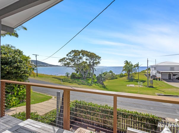 20 Ocean Parade, Cooee Bay, Qld 4703