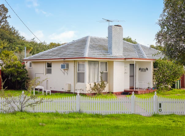 2 Norris Street, Cloverdale, WA 6105