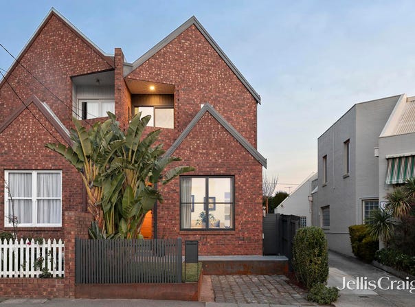2/1B Bayswater Road, Kensington, Vic 3031