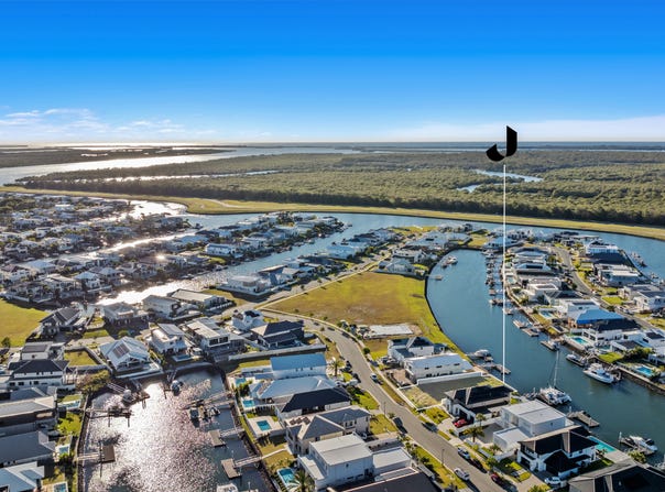 18 Grevillea Drive, Jacobs Well, Qld 4208