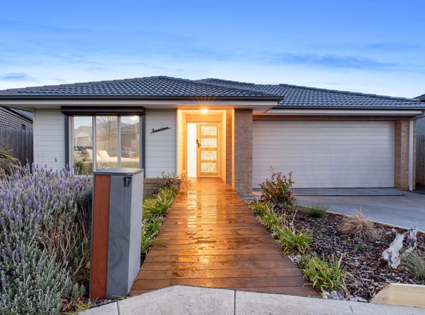 17 Cayenne Way, Mickleham, Vic 3064