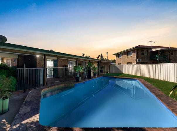 7 Boxton Court, Mount Warren Park, Qld 4207