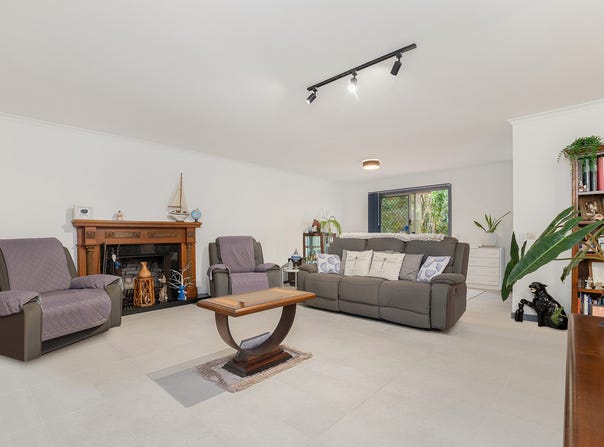 5 Cunningham Drive, Boronia Heights, Qld 4124