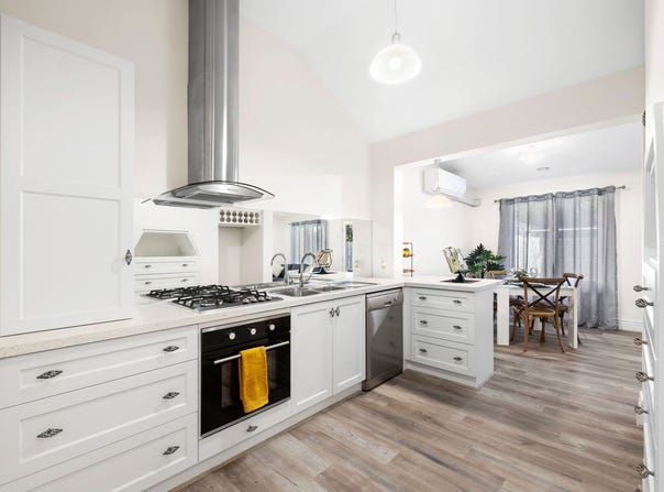 2/26 East Street, Daylesford, Vic 3460
