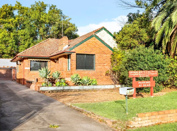 4 Macquarie Avenue, Penrith, NSW 2750