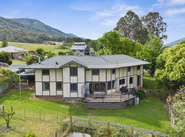 11 Hores Lane, Tawonga, Vic 3697